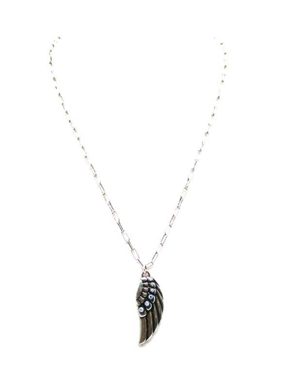 Feather pendant necklace with stone detail