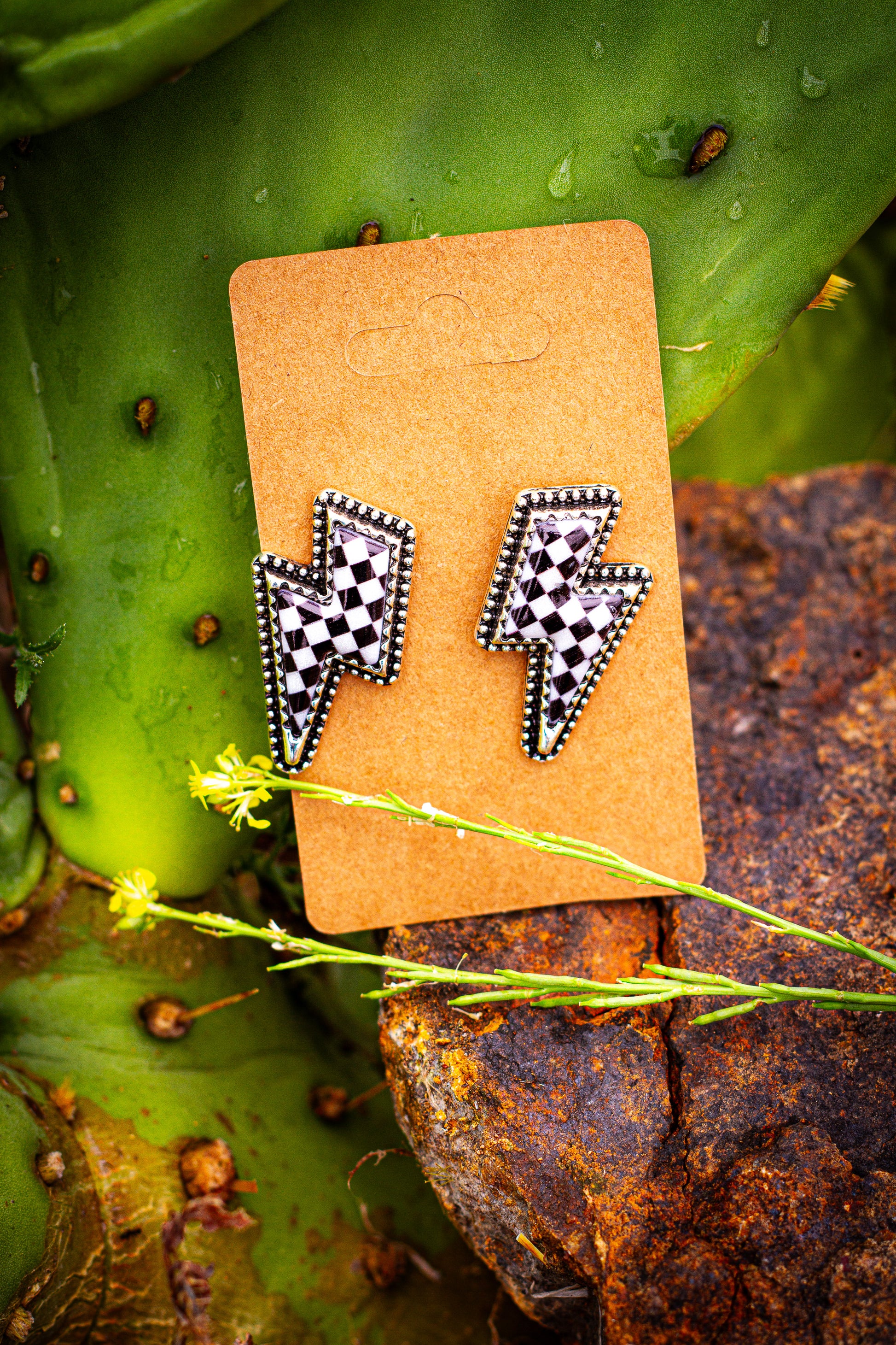 white Lightening bolt checker earrings 